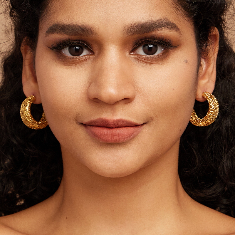 IVOG C シェイプ中空イヤリング 女性用 18K ゴール - Street Fashion Websites のレビューと価格